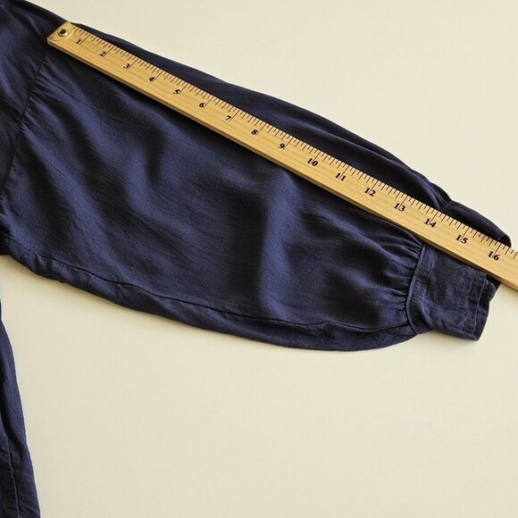 Lola Made In Italy Top Womens S Navy Buttons LS Lightweight Oversized Viscose - Picture 8 of 15